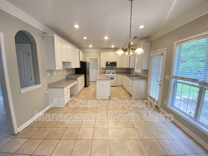 House for rent at 550 Elgaen Court, Roswell, GA 30075