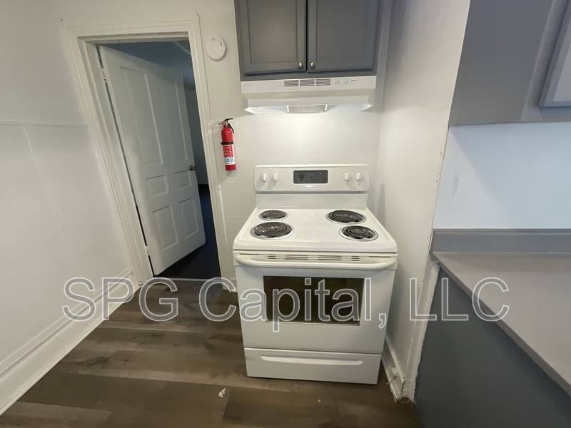 Apartment for rent at 351 W King St #5, York, PA 17401