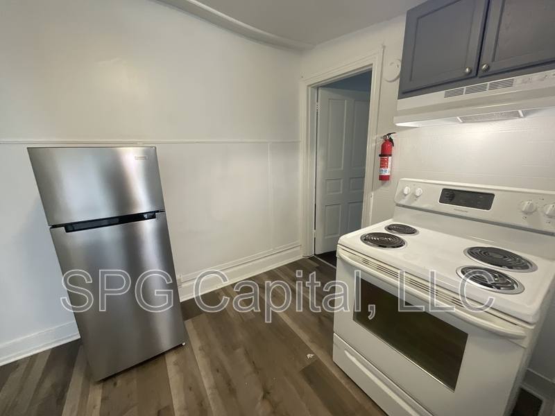 Apartment for rent at 351 W King St #5, York, PA 17401