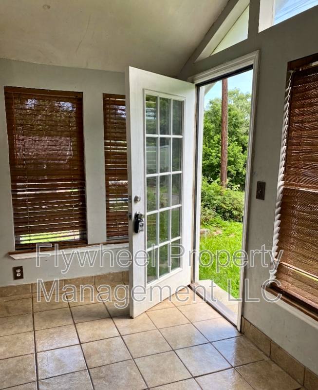 House for rent at 2829 New Jersey Ave, Chattanooga, TN 37406