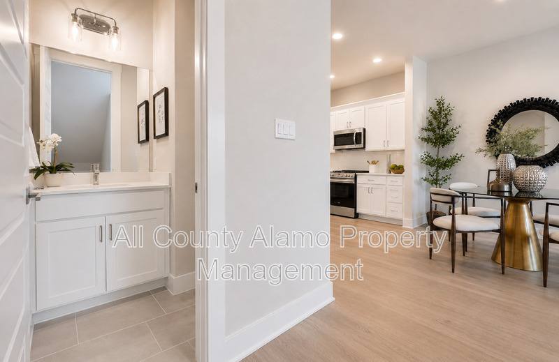Townhouse for rent at 7930 Kennedy Hill, San Antonio, TX 78235