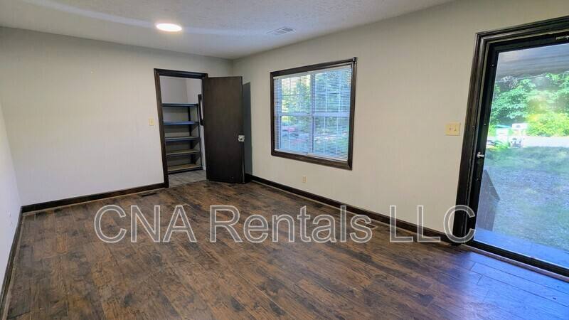 House for rent at 104 E Acres Dr SE, Marietta, GA 30067