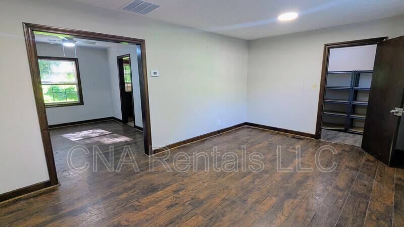 House for rent at 104 E Acres Dr SE, Marietta, GA 30067