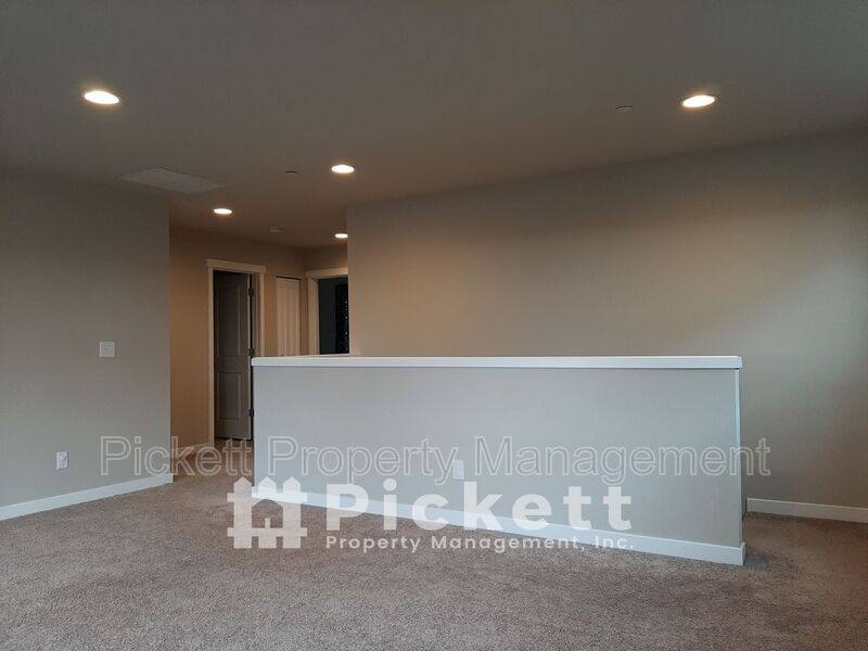 House for rent at 1004 Samara St, Bremerton, WA 98310