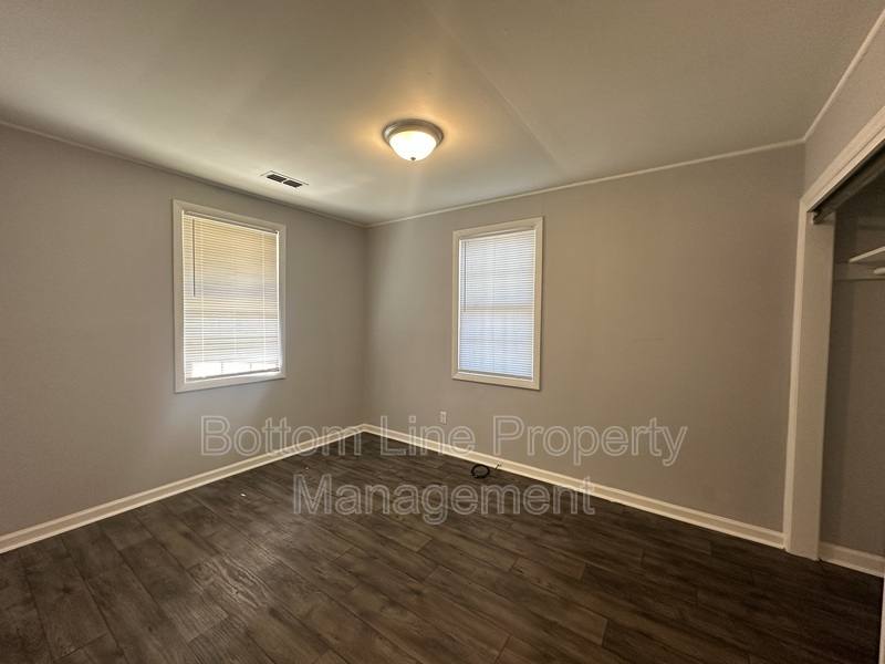 House for rent at 1261 Thelbert Dr, Fayetteville, NC 28301