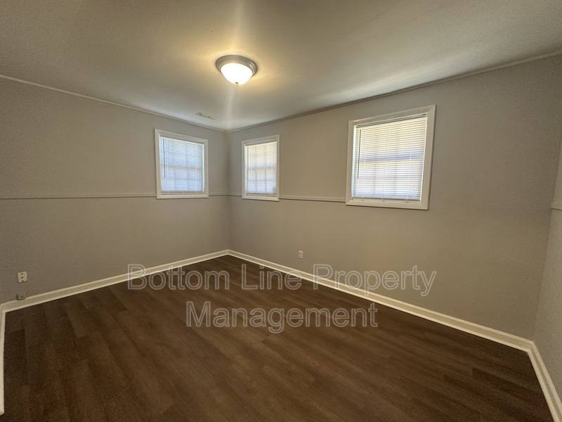 House for rent at 1261 Thelbert Dr, Fayetteville, NC 28301