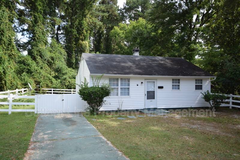 House for rent at 1261 Thelbert Dr, Fayetteville, NC 28301
