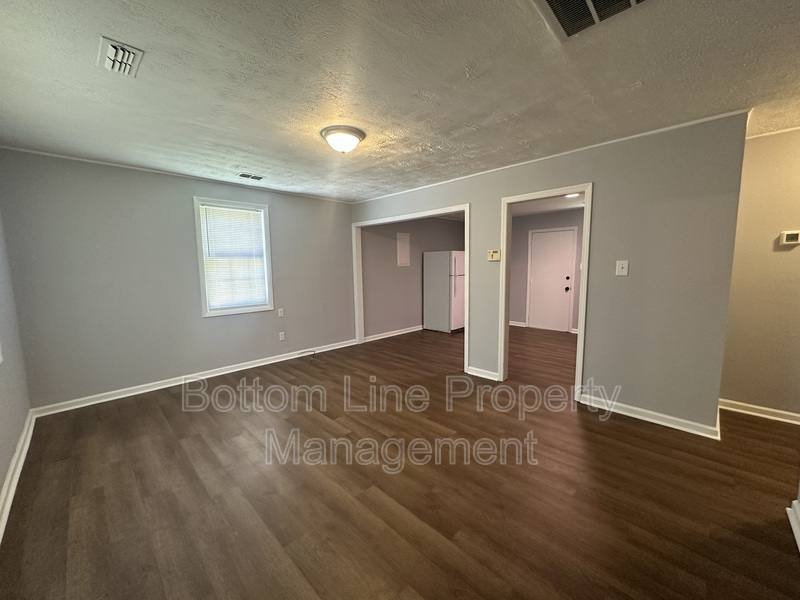 House for rent at 1261 Thelbert Dr, Fayetteville, NC 28301