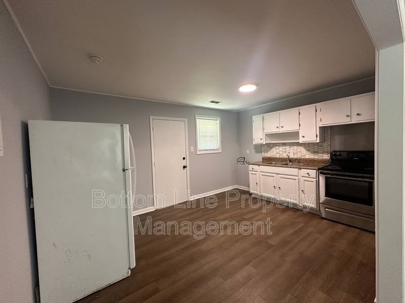 House for rent at 1261 Thelbert Dr, Fayetteville, NC 28301