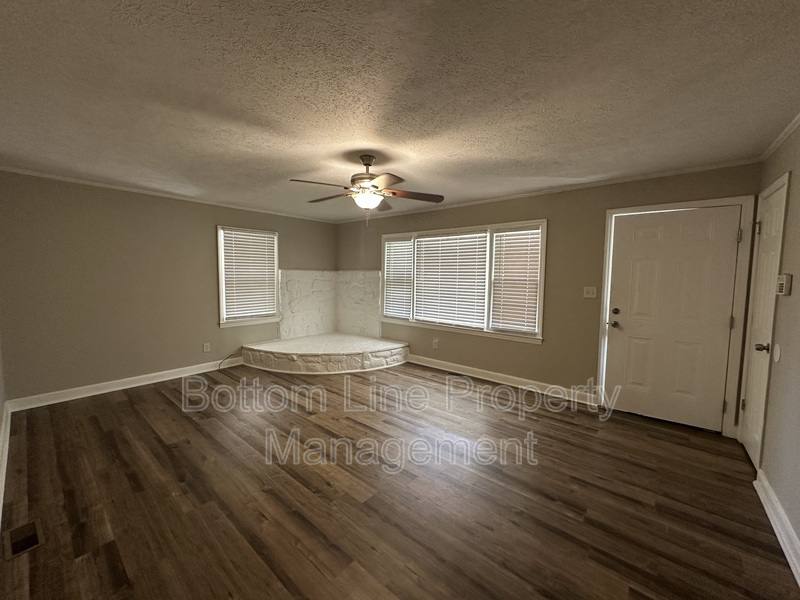House for rent at 4453 Oakmont Circle, Fayetteville, NC 28311