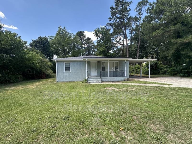 House for rent at 4453 Oakmont Circle, Fayetteville, NC 28311