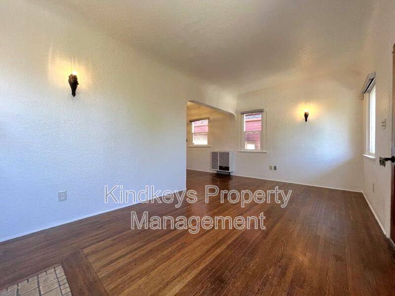 Apartment for rent at 4517 Arizona St, San Diego, CA 92116