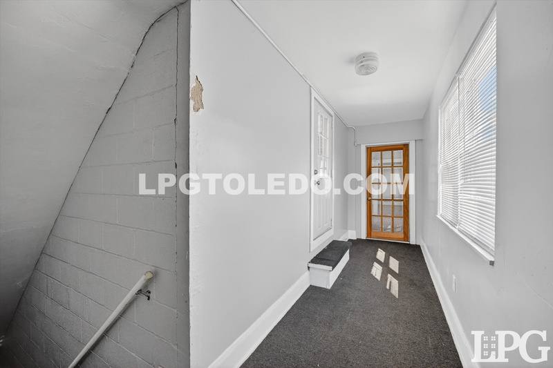 Apartment for rent at 1734 Arlington Ave, Toledo, OH 43609