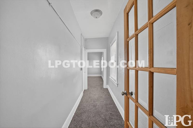 Apartment for rent at 1734 Arlington Ave, Toledo, OH 43609