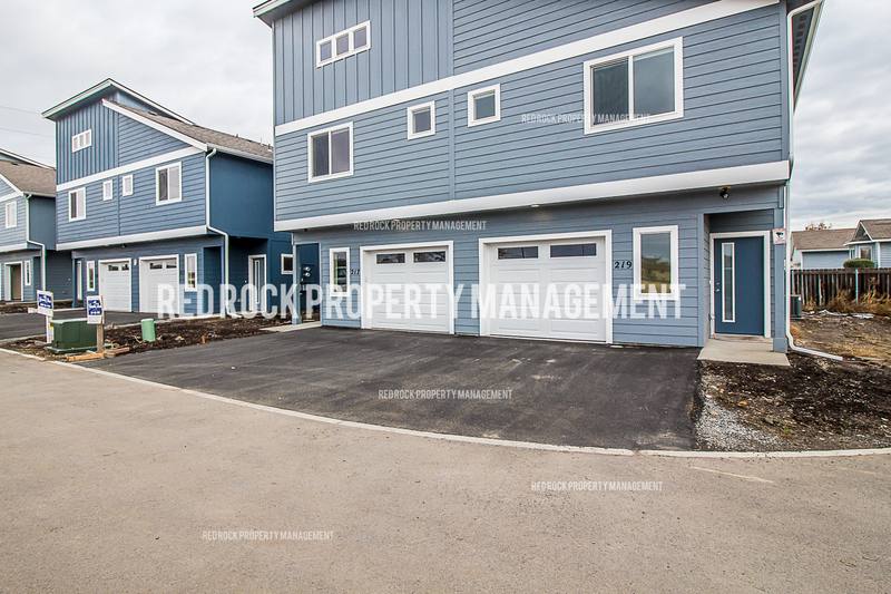 Apartment for rent at 323 S Woodlawn Lane, Spokane, WA 99216