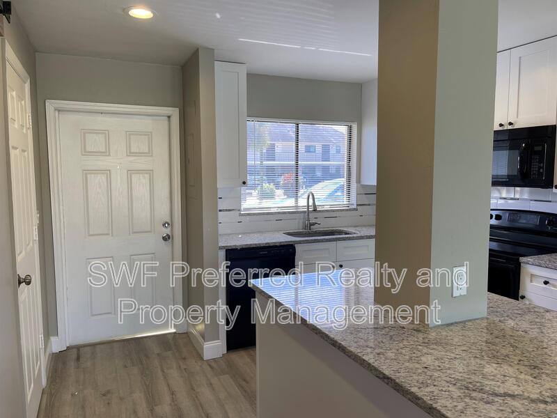 Townhouse for rent at 512 SE 43rd St #2, Cape Coral, FL 33904