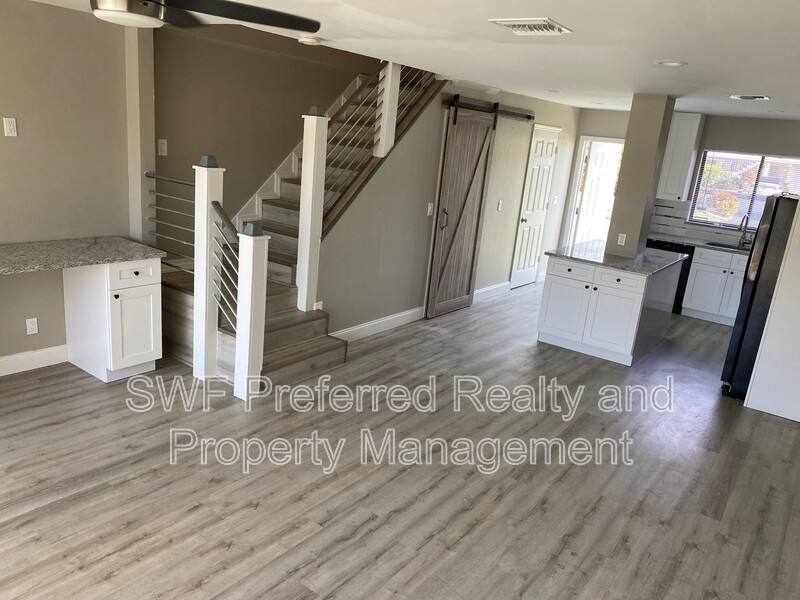 Townhouse for rent at 512 SE 43rd St #2, Cape Coral, FL 33904