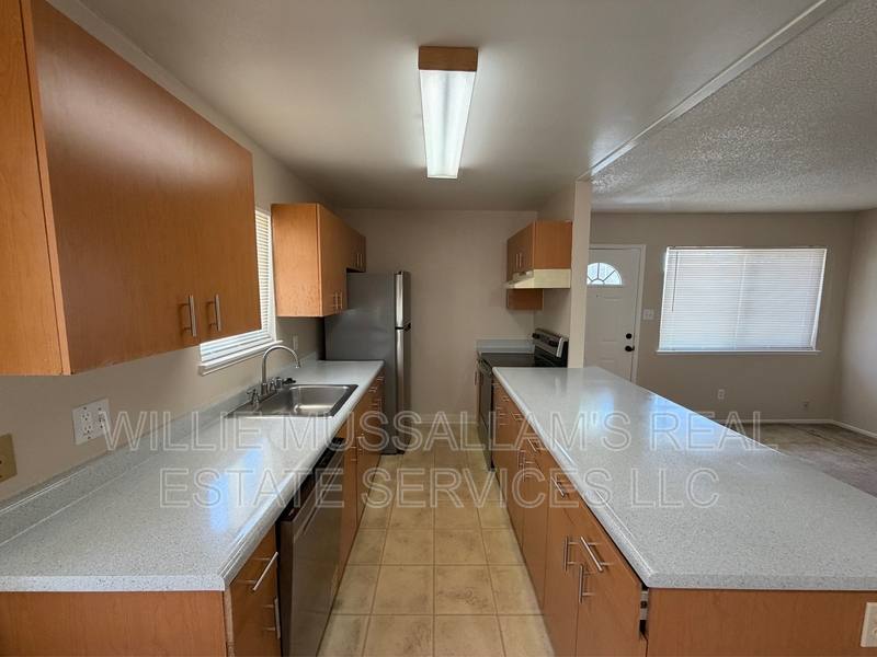 Apartment for rent at 2140 Palisade Ave #4, Modesto, CA 95350