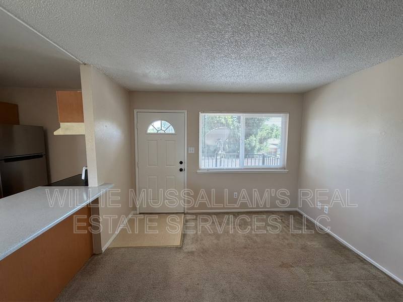 Apartment for rent at 2140 Palisade Ave #4, Modesto, CA 95350