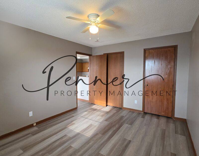 Apartment for rent at 101 SW 7th St #2, Oak Grove, MO 64075