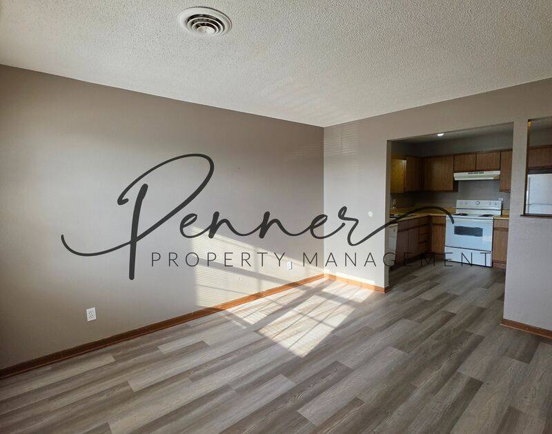 Apartment for rent at 101 SW 7th St #2, Oak Grove, MO 64075