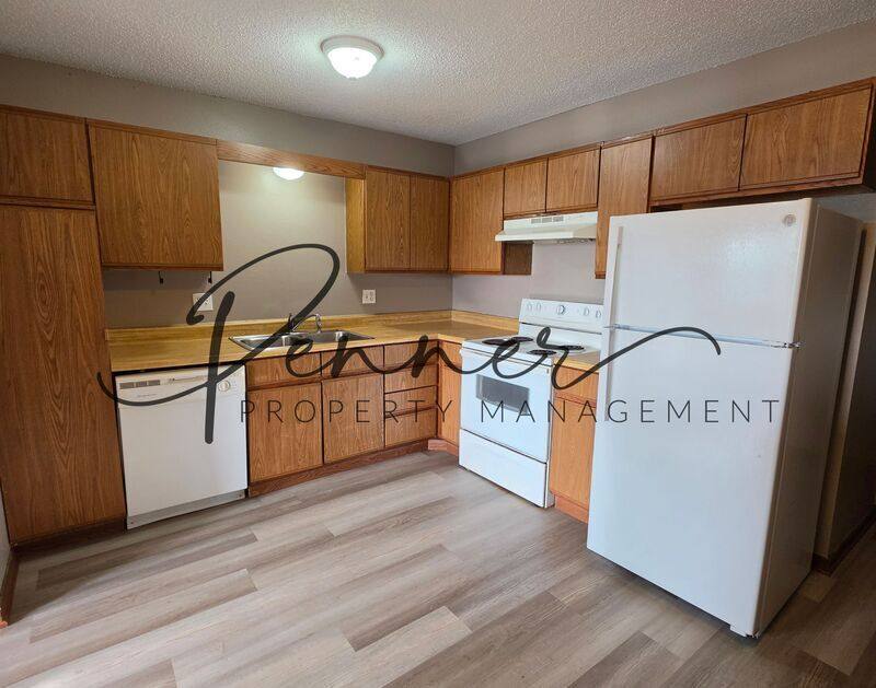 Apartment for rent at 101 SW 7th St #2, Oak Grove, MO 64075