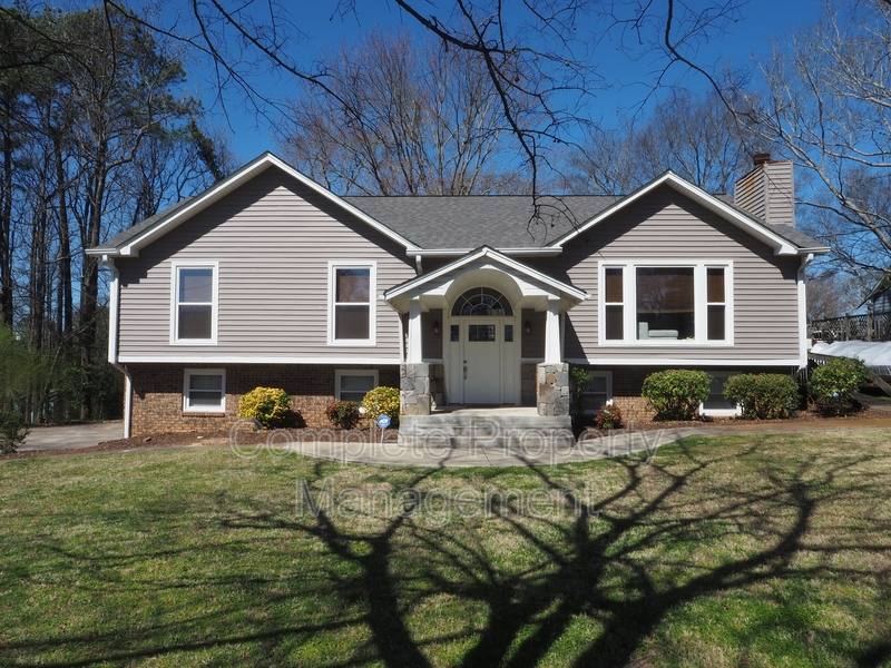 House for rent at 604 Farr Circle, Birmingham, AL 35226