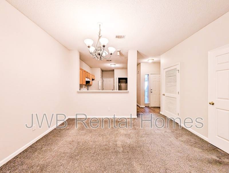 Townhouse for rent at 4807 Playpen Dr, Jacksonville, FL 32210
