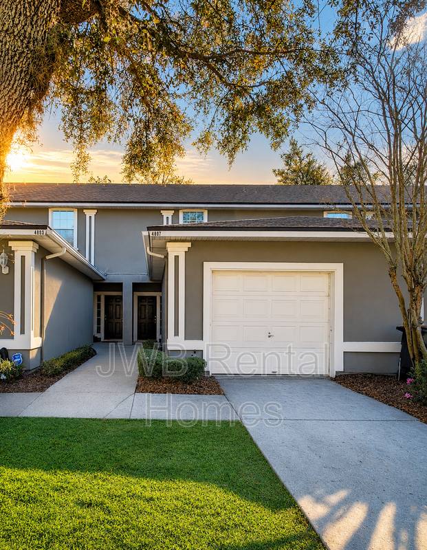 Townhouse for rent at 4807 Playpen Dr, Jacksonville, FL 32210