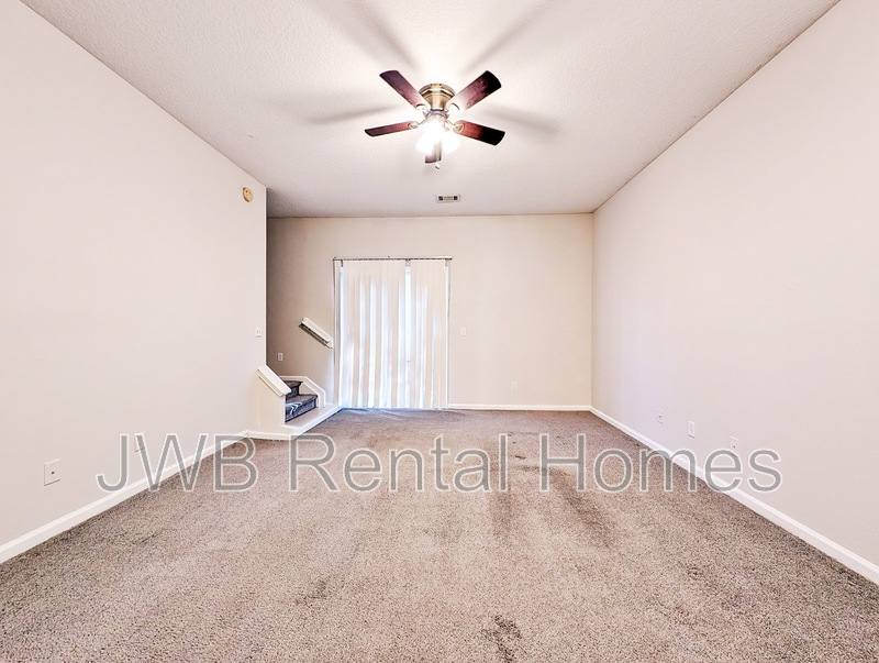 Townhouse for rent at 4807 Playpen Dr, Jacksonville, FL 32210