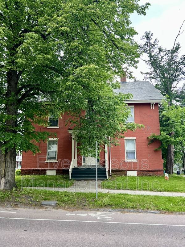 Apartment for rent at 71 S Willard St #2, Burlington, VT 05401