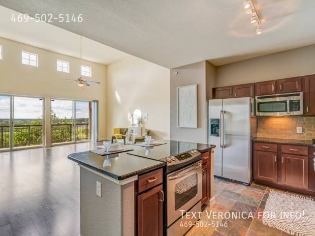 Townhouse for rent at 520 Samuels Ave, Fort Worth, TX 76102