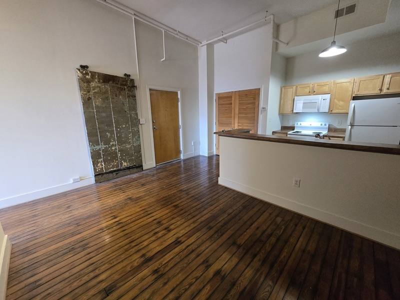 Apartment for rent at 900 W Broad St #2B, Richmond, VA 23220