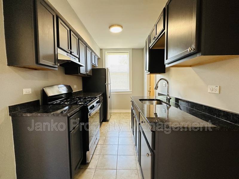 Apartment for rent at 644 N Mayfield Ave #2, Chicago, IL 60644