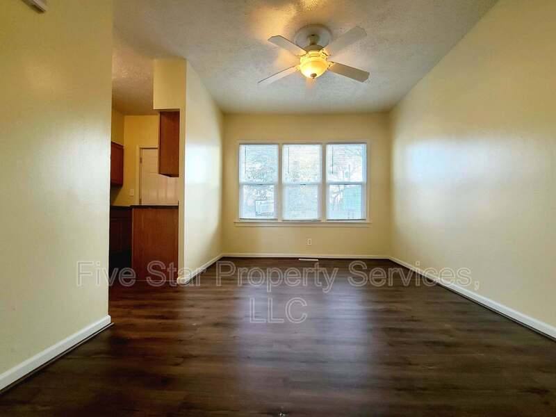 Apartment for rent at 514 E Oak St, Springfield, IL 62703