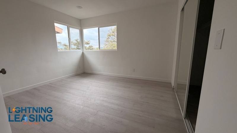 Apartment for rent at 5000 Coliseum St #8, Los Angeles, CA 90016