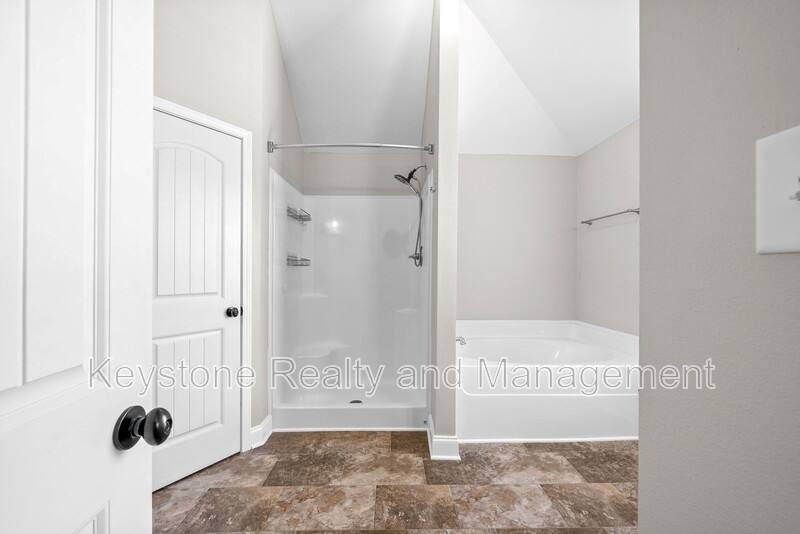 House for rent at 1236 Winterset Dr, Clarksville, TN 37040