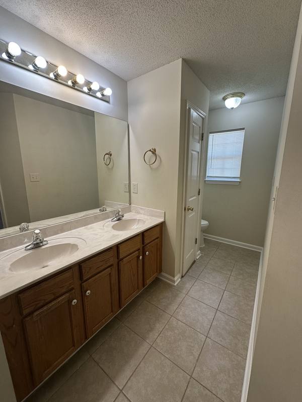 House for rent at 7733 Lipscomb Dr, Memphis, TN 38125