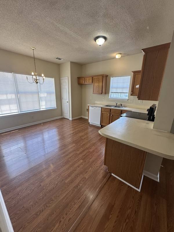 House for rent at 7733 Lipscomb Dr, Memphis, TN 38125