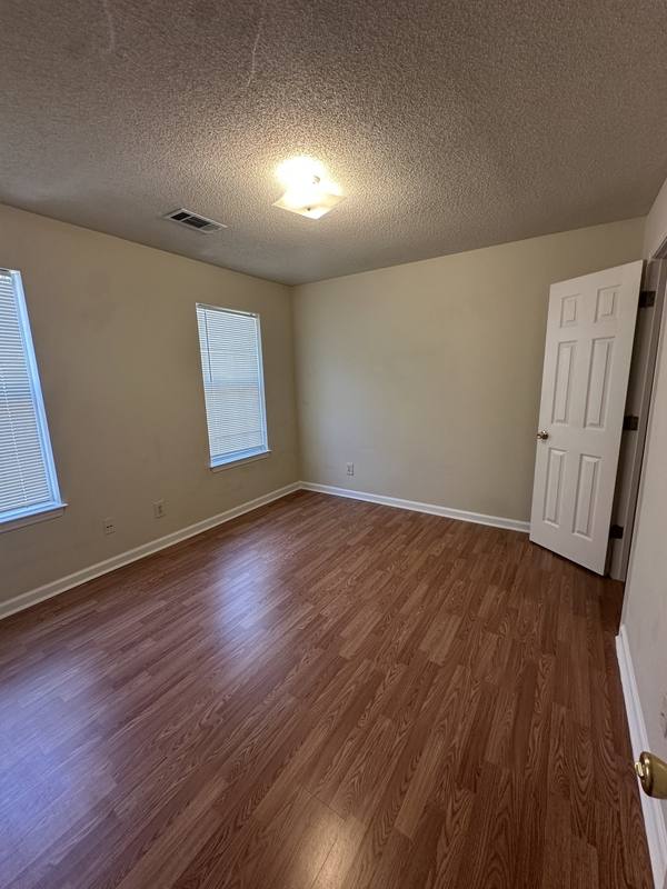 House for rent at 7733 Lipscomb Dr, Memphis, TN 38125