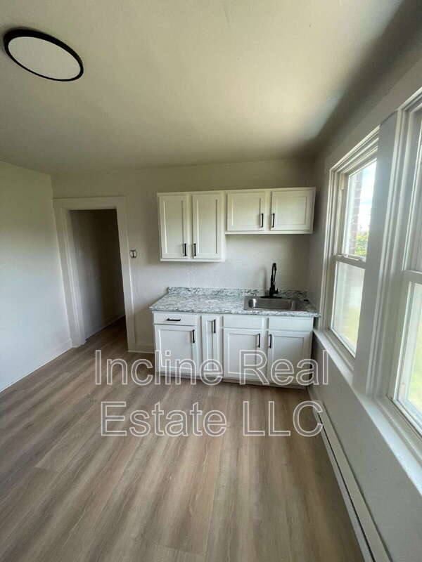 Apartment for rent at 1133 Maryland Ave #3, Duquesne, PA 15110