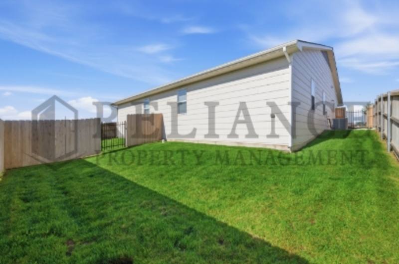 Townhouse for rent at 2422 S Wheatland St, Wichita, KS 67235