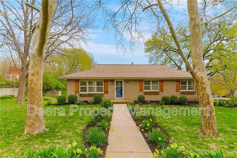 House for rent at 1305 Craig Dr, Liberty, MO 64068