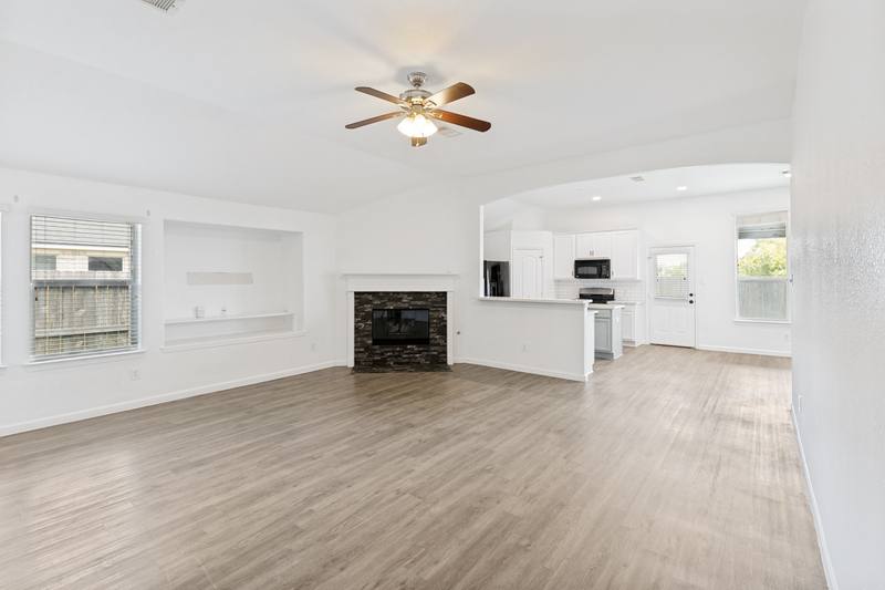 House for rent at 5224 McGrath Dr, Alvin, TX 77511