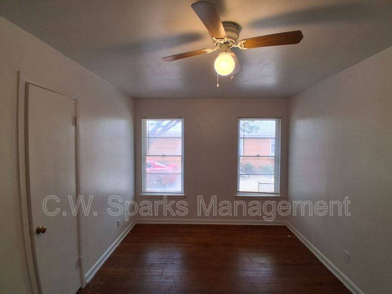 Apartment for rent at 3021 Avon St, Dallas, TX 75211