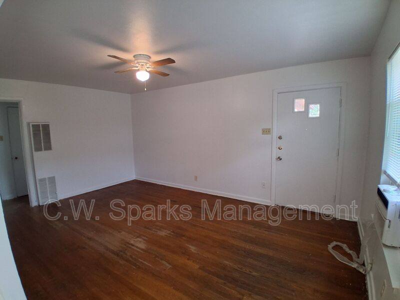 Apartment for rent at 3021 Avon St, Dallas, TX 75211