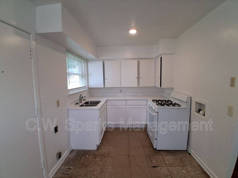 Apartment for rent at 3021 Avon St, Dallas, TX 75211