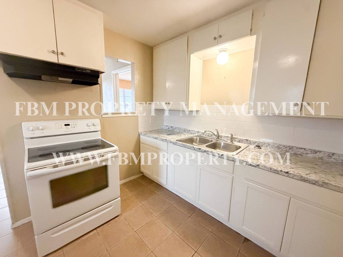 Apartment for rent at 3593 Ennis Ave, Bardwell, TX 75101