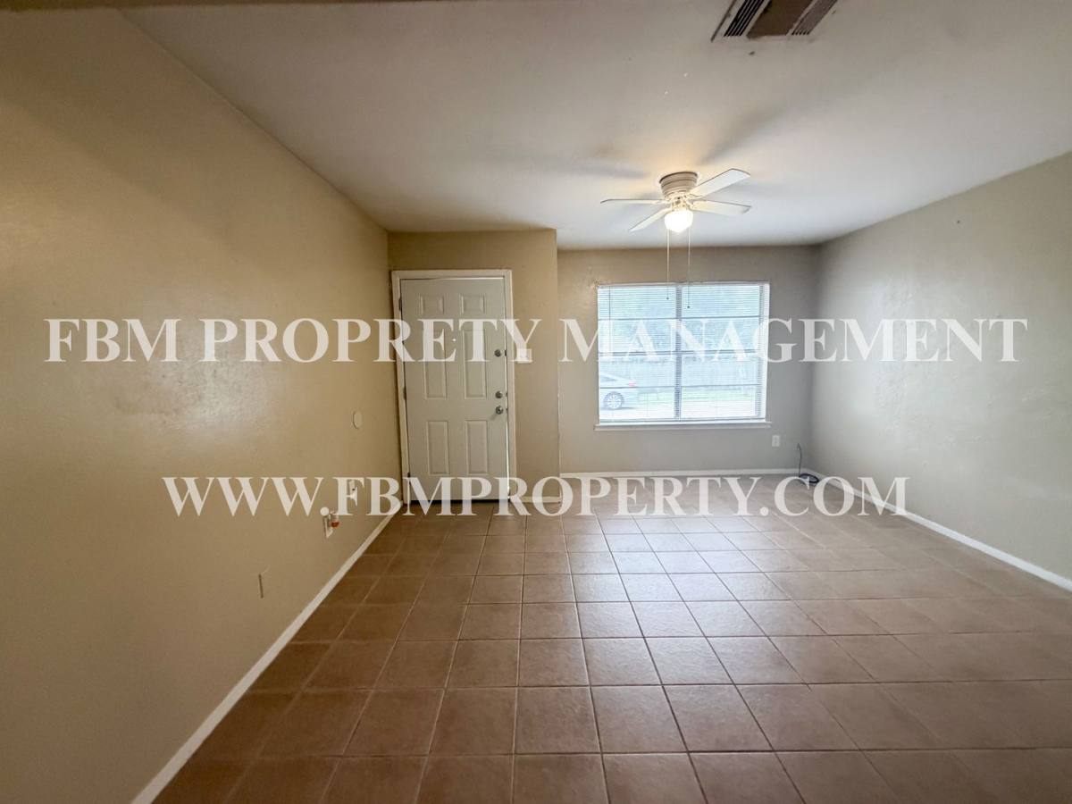 Apartment for rent at 3593 Ennis Ave, Bardwell, TX 75101