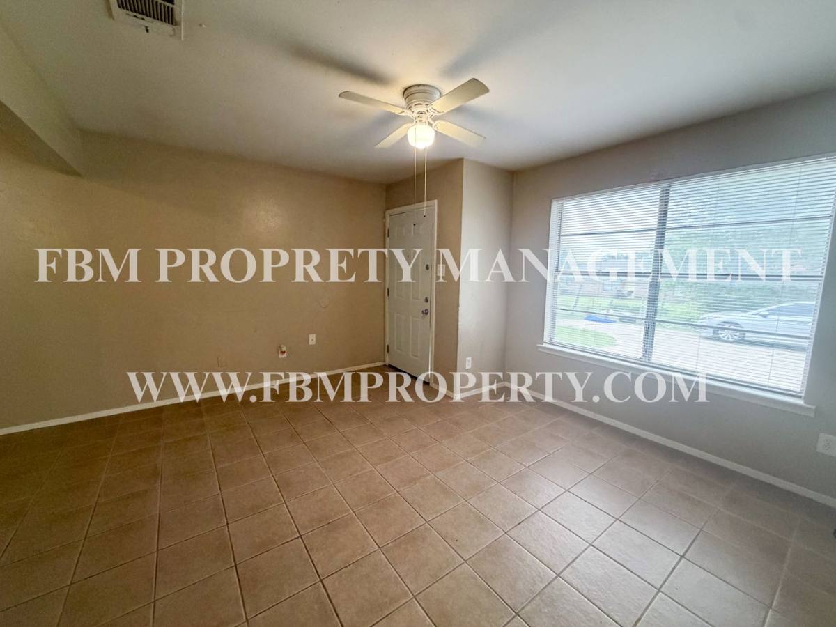 Apartment for rent at 3593 Ennis Ave, Bardwell, TX 75101